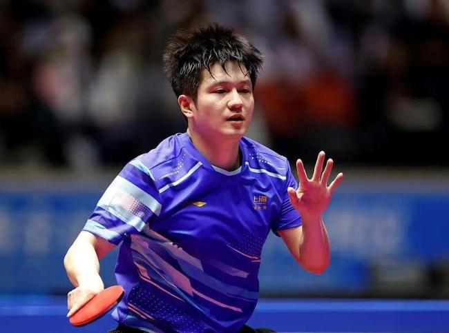 日本队轻取法国队，樊振东点燃赛场