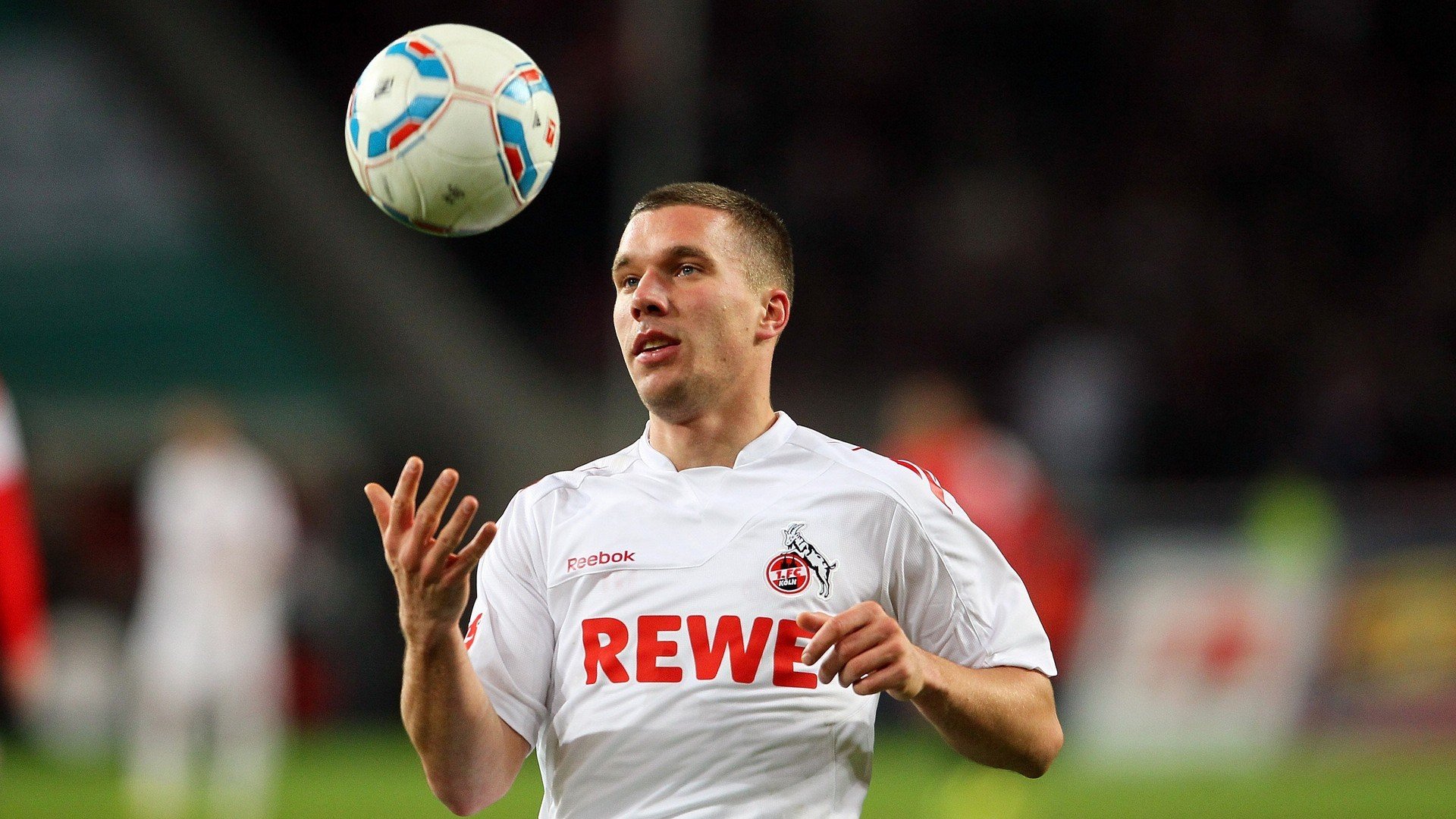 当利拉德成为齿轮，对阵国王之夜，他重铸了76人的表盘