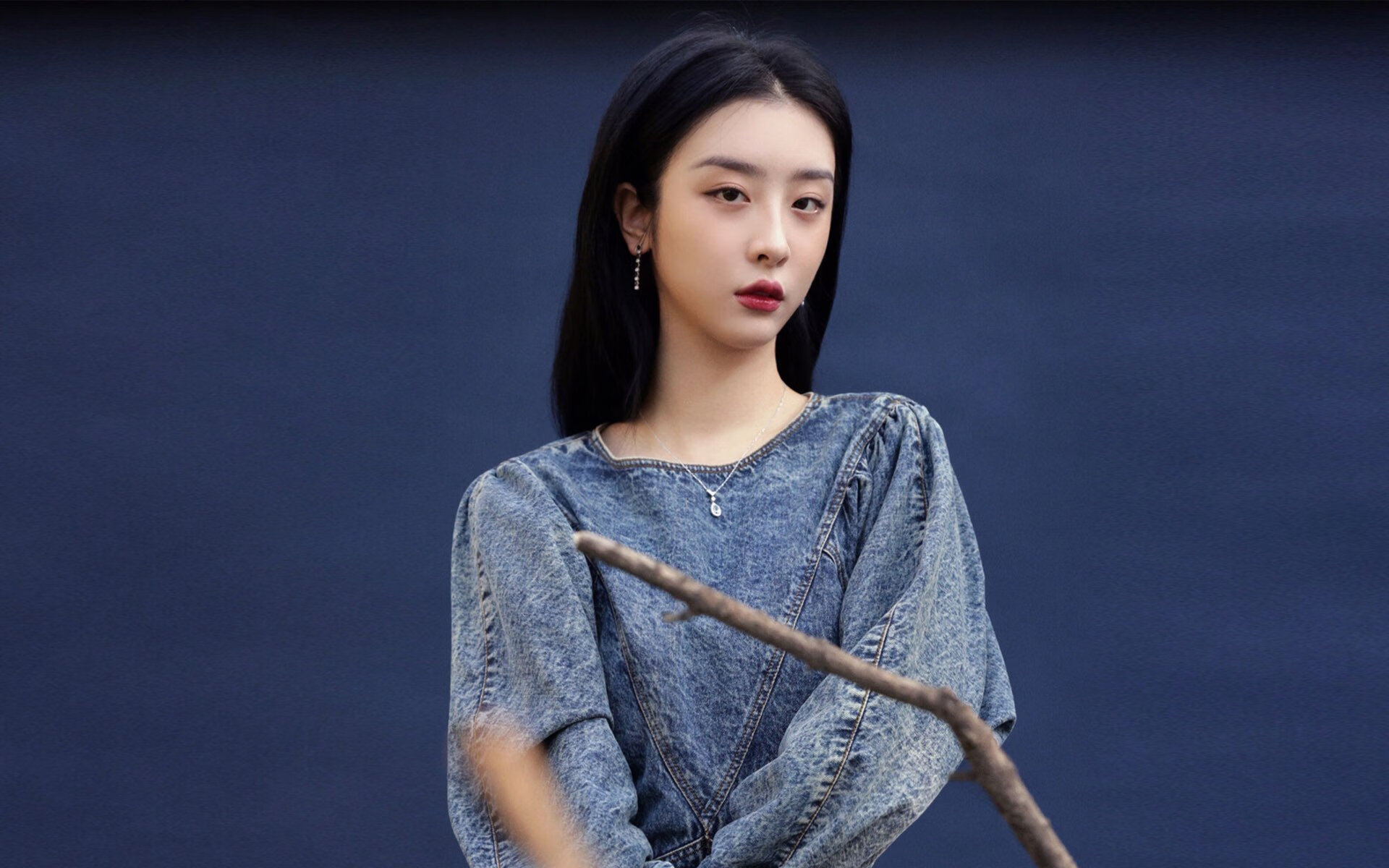 生死一刻!库里压哨三分如利剑穿心,篮网三巨头险胜76人显露冠军相