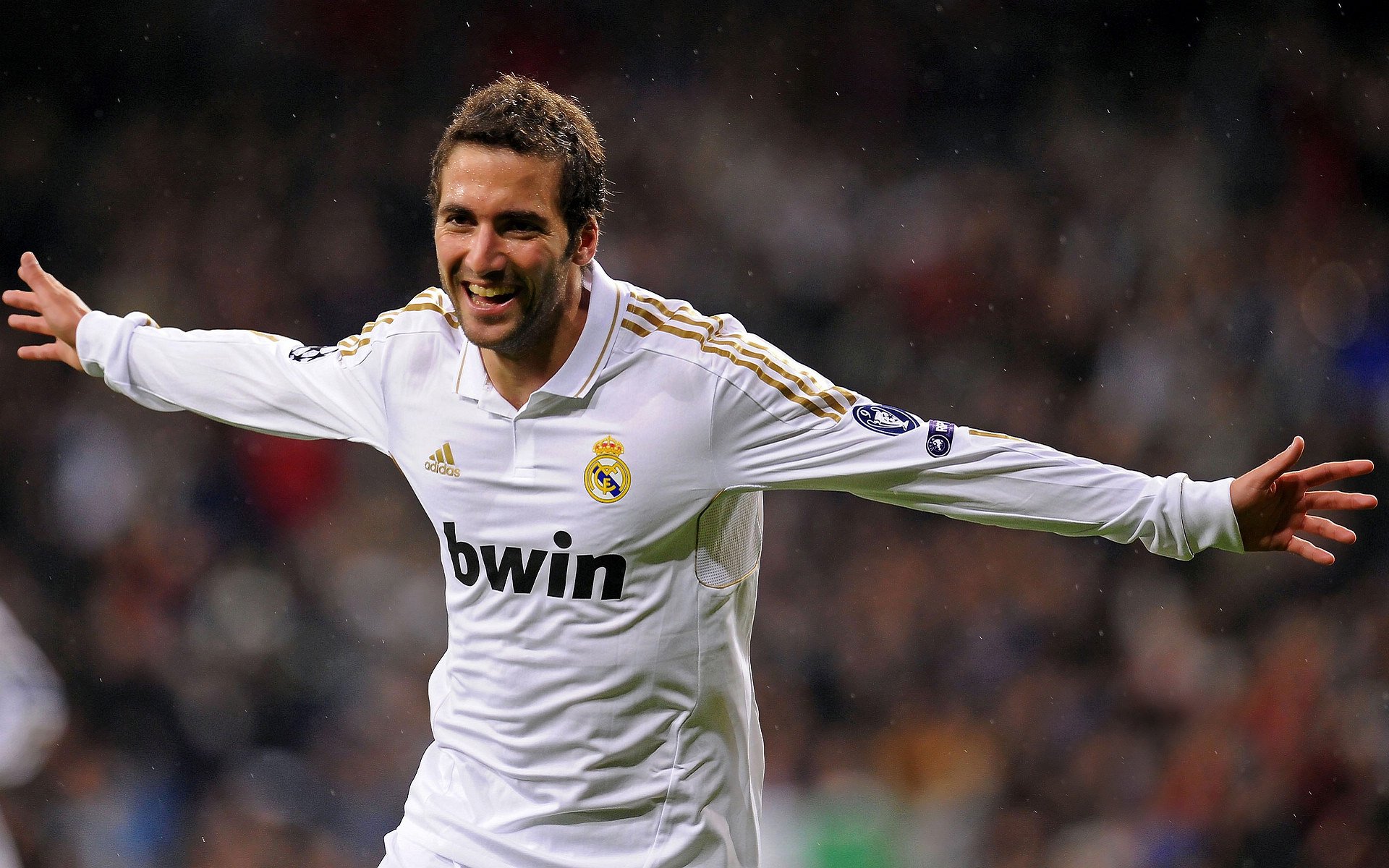 姆巴佩电光火石独造3球!阿尔及利亚季前热身提前终结莱比锡红牛悬念