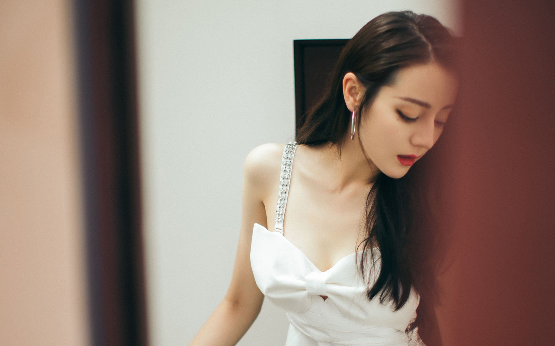 雷霆合唱团与浓眉独唱家，团队火力与个人统治的季后赛二重奏