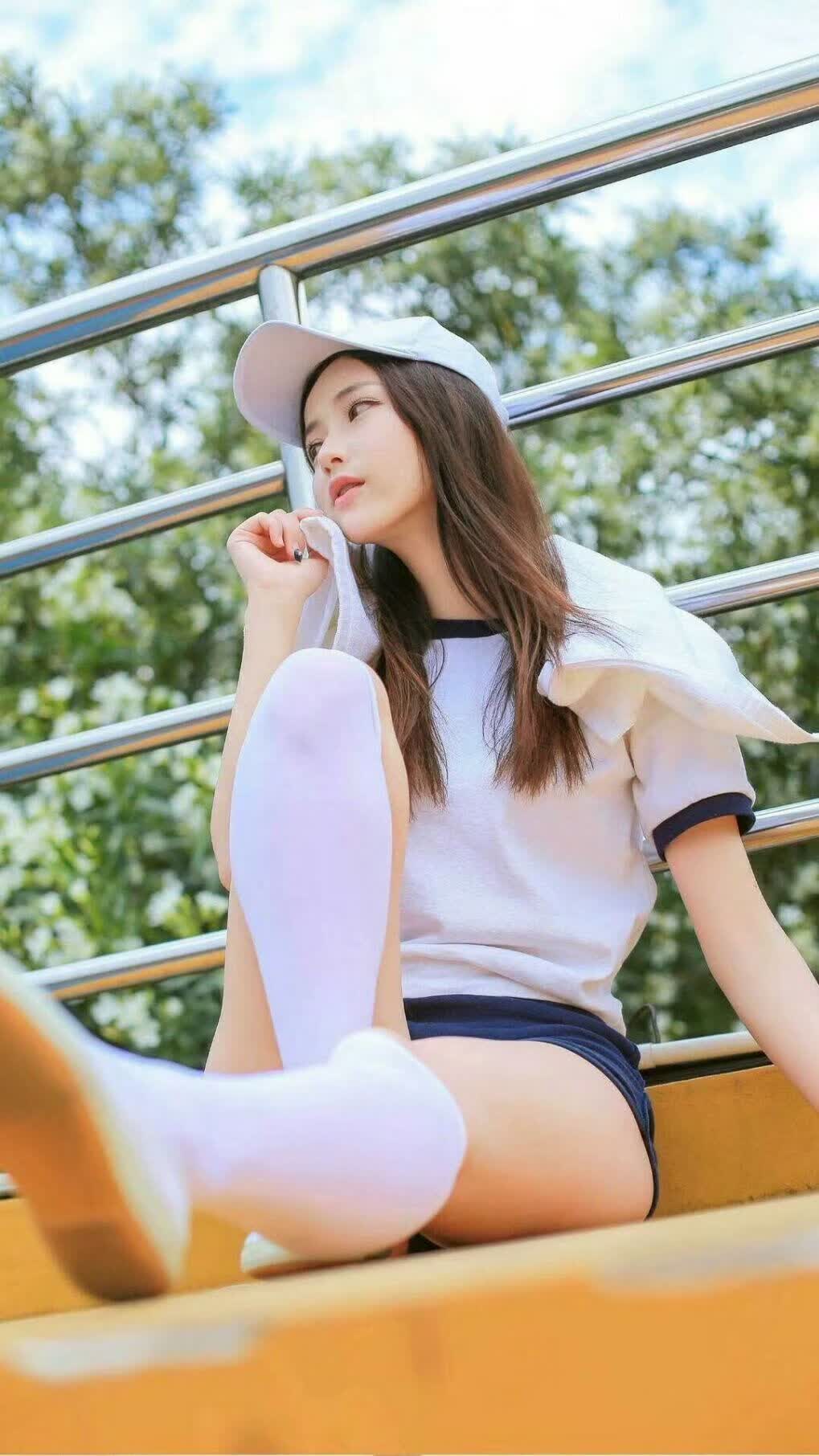 蓝衣哀歌，当压制成为陷阱，布罗佐维奇在亚平宁铁幕上凿开天光